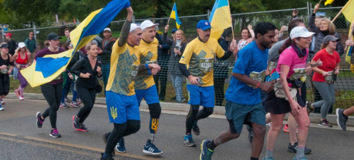 Українські воїни, поранені в АТО, пробігли Марафон Морської піхоти у США