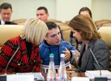 Марина Порошенко взяла участь в обговоренні нових державних будівельних норм України із доступності інфраструктури для людей з інвалідністю