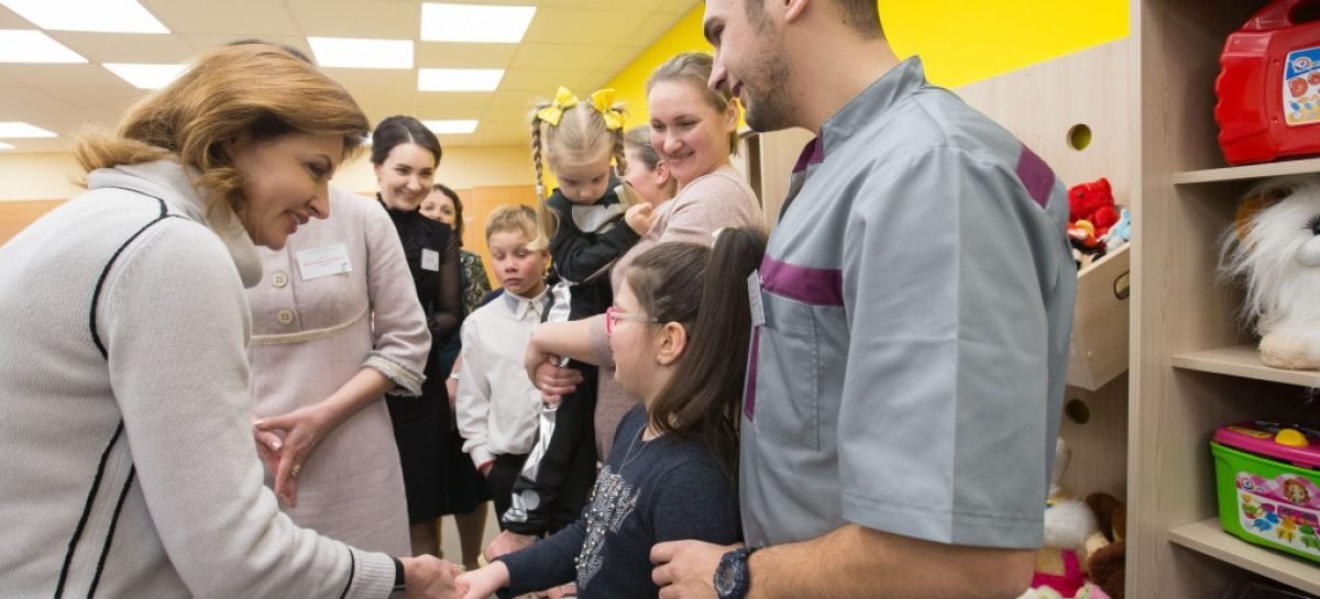 Марина Порошенко зустрілася з вчителями та вихованцями інклюзивно-ресурсного центру в Магдалинівській опорній школі на Дніпропетровщині