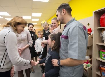 Марина Порошенко зустрілася з вчителями та вихованцями інклюзивно-ресурсного центру в Магдалинівській опорній школі на Дніпропетровщині