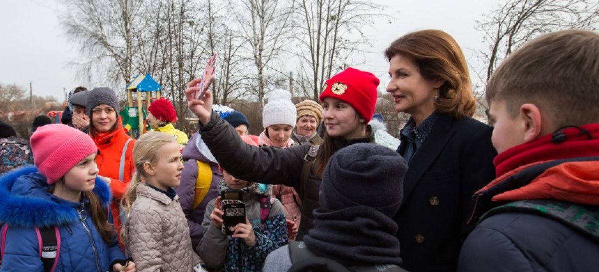 На Сумщині Марина Порошенко ознайомилася із системою соціальних послуг для людей