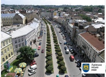 Рекордний для України марафон: у Львові незрячі увесь день читатимуть «Кобзар» шрифтом Брайля