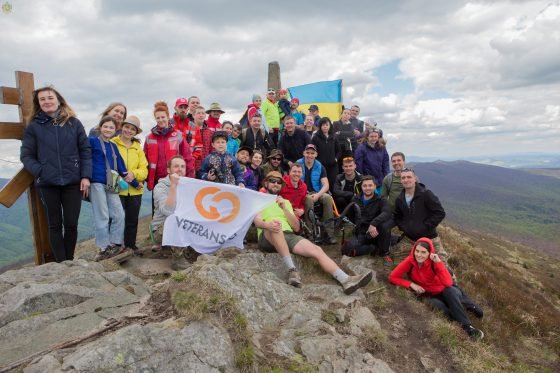 "Фонд здійснення мрій": відбулось благодійне сходження на гору Пікуй