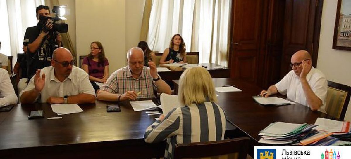 Дитячі бібліотеки Львова отримають 10 книг, надрукованих шрифтом Брайля