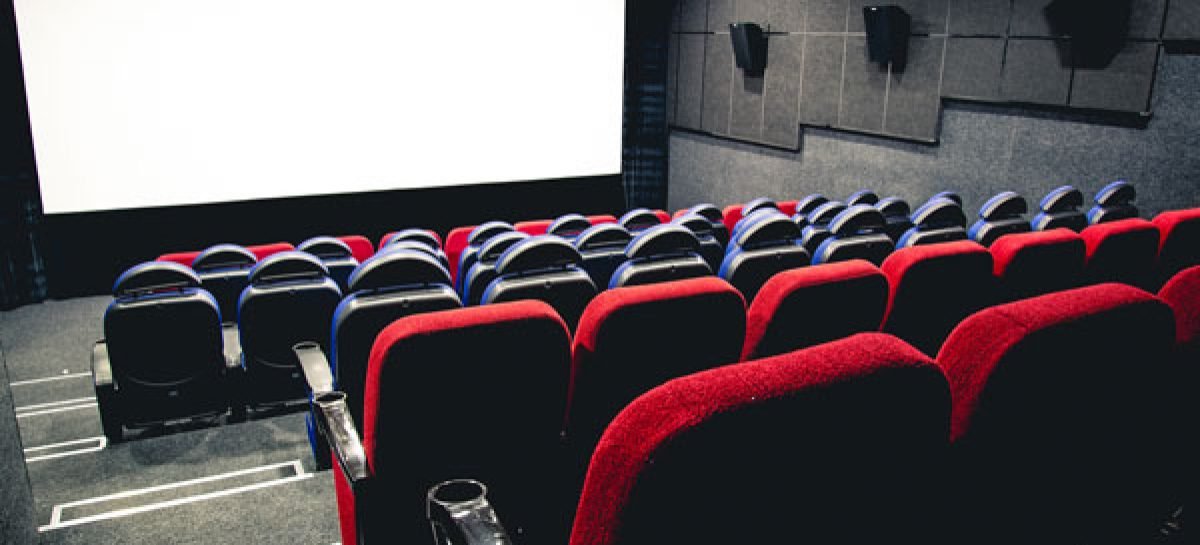 З 1 листопада у нових та реконструйованих кінотеатрах обов’язково передбачатимуть місця для людей з інвалідністю