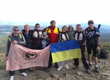 Представники сумського спортивного клубу осіб з інвалідністю «Фенікс» піднялися на найвищі вершини Словаччини та Польщі