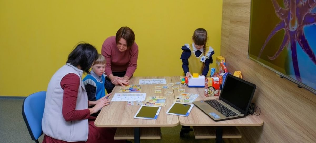 На Дніпропетровщині майже 1,6 тис особливих дітей відвідують звичайні школи та дитсадки