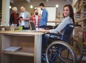 Яка тривалість та який порядок надання відпусток працівникам з інвалідністю?