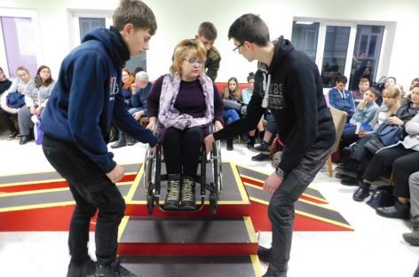 Волонтерів навчали особливостям роботи з людьми з інвалідністю