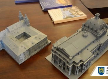 Львів отримав унікальні «особливі» книги про 5 архітектурних пам’яток міста