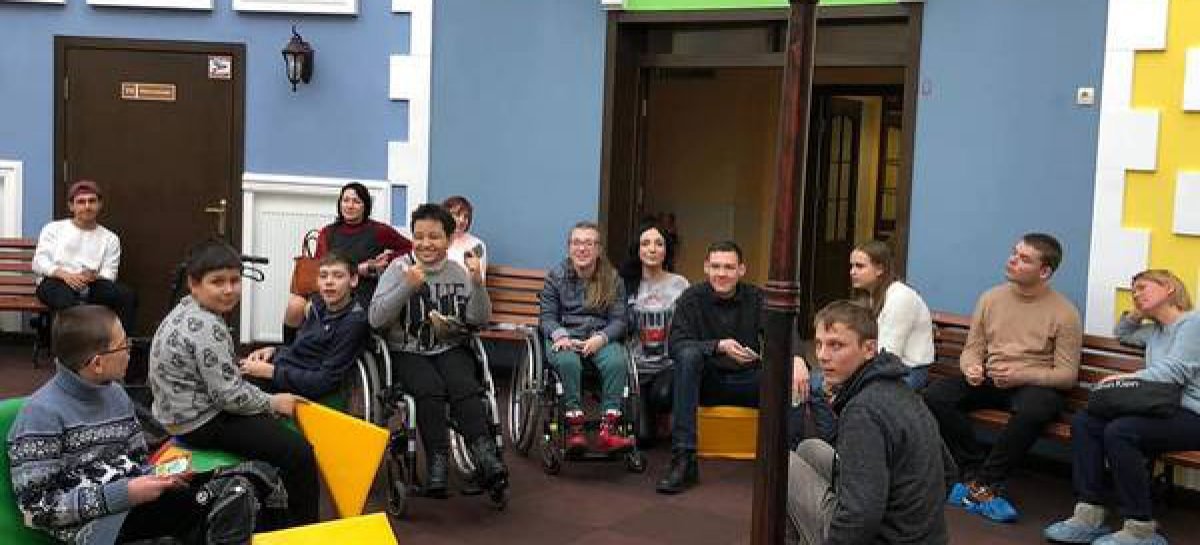 Для дітей з інвалідністю відкрили англомовний табір у столиці