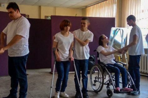 У Кропивницькому відбулась прем’єра першої вистави театральної студії молоді з інвалідністю