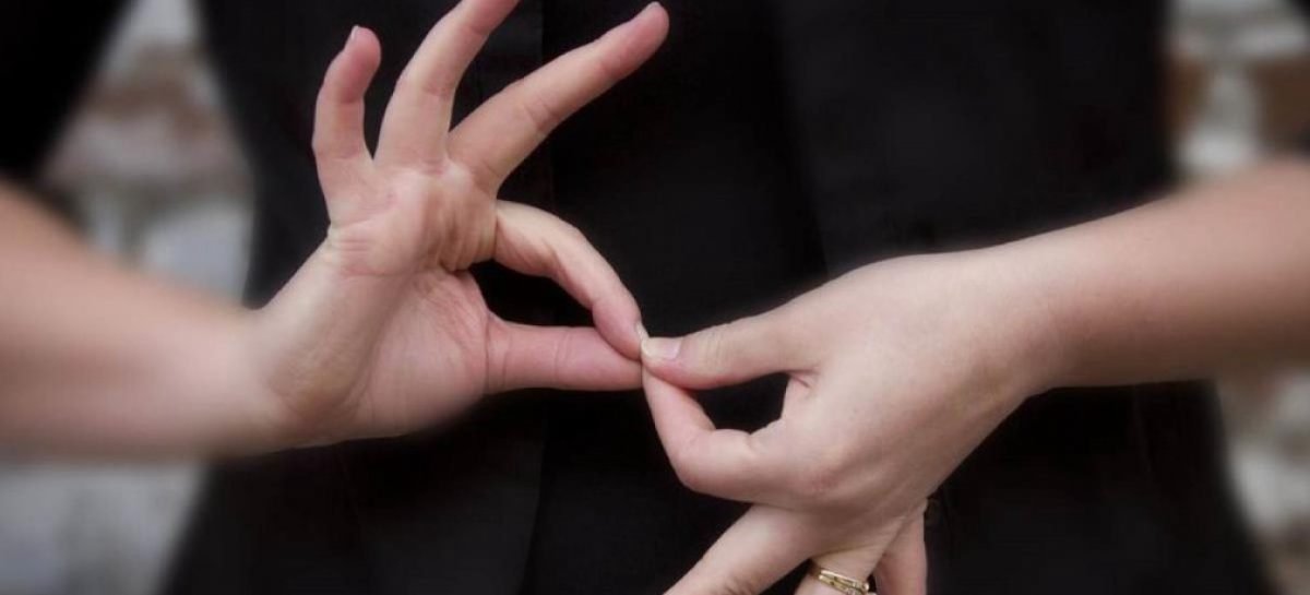 Адміністратори Криворізького ЦНАПу володіють основами жестової мови