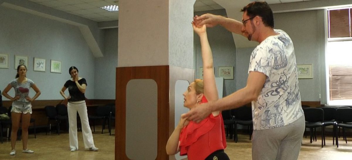 У Миколаєві відбувся танцювальний майстер-клас для людей з інвалідністю