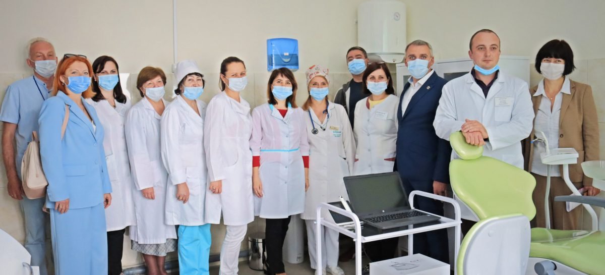 У Миколаєві презентували перший у місті стоматологічний кабінет для дітей з інвалідністю
