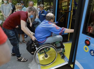 У Дніпрі відбувся перший тренінг з перевезення маломобільних пасажирів у громадському транспорті