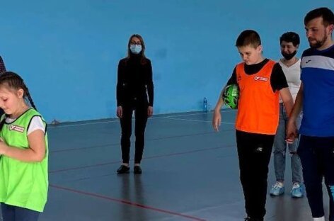 У Кропивницькому футболіст-паралімпієць Євген Зінов’єв тренує дітей з інвалідністю