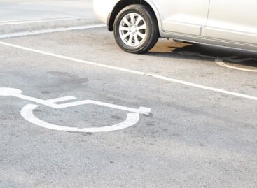 Рада зробить більш реальним штраф за паркування у місцях для осіб з інвалідністю