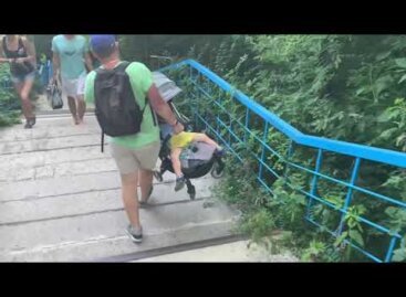 Як людина з інвалідністю та тато з дитячим візочком спускаються до моря в Маріуполі. Перевірка 0629. Частина 1 (ВІДЕО)