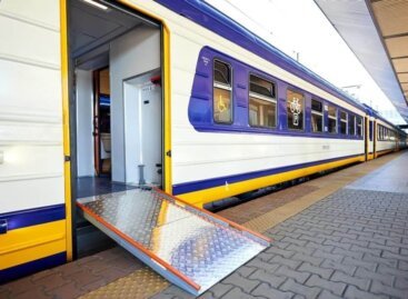 Укрзалізниця вже спрямувала на інклюзивні приміські поїзди 158 млн грн