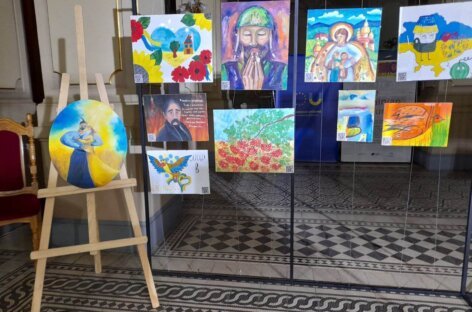 Відсьогодні побачити картини українського Пікассо можна у Львівській опері 