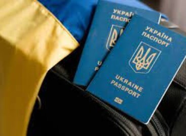 Про отримання документів в дипломатичних установах України чоловіками, які супроводжували осіб з інвалідністю за кордон
